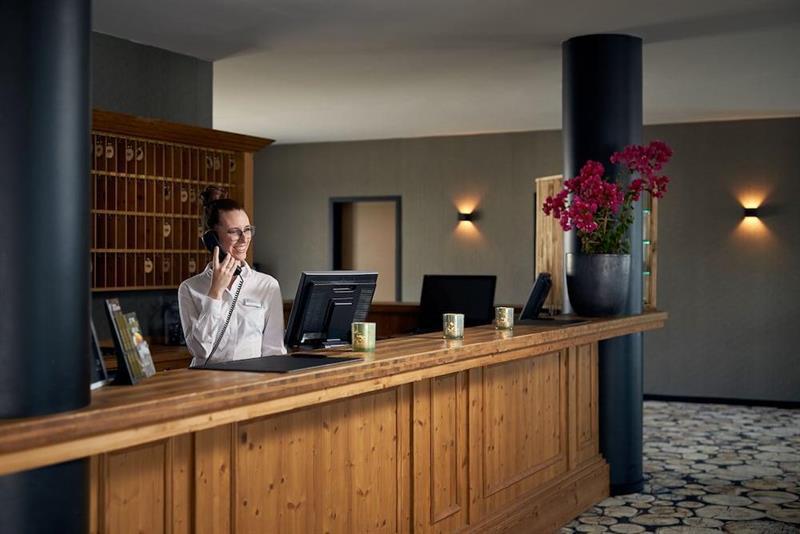 Hotel Hamburg-Wittenburg Van Der Valk Exterior foto